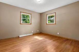 10849 W Derby Ave, Wauwatosa, WI 53225 - Photo 16