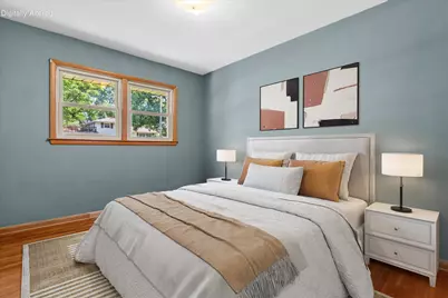 10849 W Derby Ave, Wauwatosa, WI 53225 - Photo 20