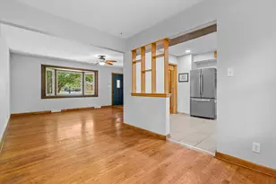 10849 W Derby Ave, Wauwatosa, WI 53225 - Photo 28