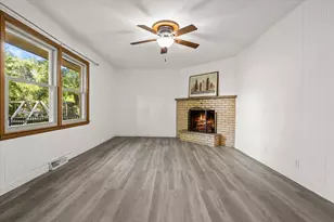 10849 W Derby Ave, Wauwatosa, WI 53225 - Photo 22