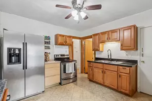 6214 W Stevenson St, Milwaukee, WI 53213 - Photo 16