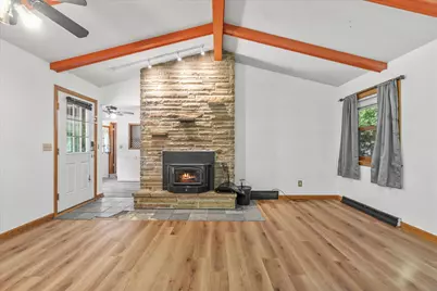 5445 S Nicholson Ave, Cudahy, WI 53110 - Photo 6