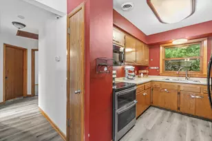 5445 S Nicholson Ave, Cudahy, WI 53110 - Photo 6