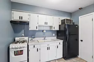 3119 S 122nd St, West Allis, WI 53227 - Photo 6