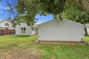 5847 N 113th St, Milwaukee, WI 53225 - Photo 38