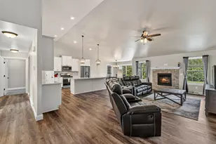 W4095 Thornwood Dr, Taycheedah, WI 53049 - Photo 4