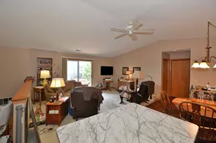 1117 N Sunnyslope Dr, Racine, WI 53406 - Photo 8