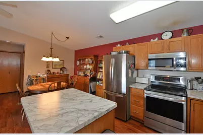 1117 N Sunnyslope Dr #202, Racine, WI 53406 - Photo 6
