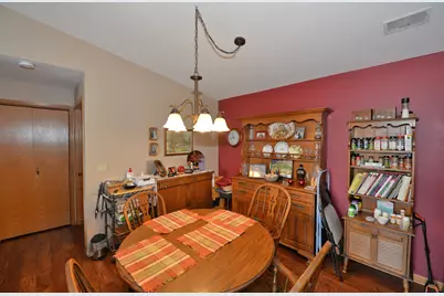 1117 N Sunnyslope Dr #202, Racine, WI 53406 - Photo 4
