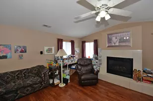 1117 N Sunnyslope Dr, Racine, WI 53406 - Photo 10