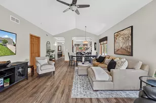 W162N5533 Westwind Dr, Menomonee Falls, WI 53051 - Photo 6