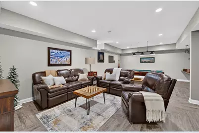 W162N5533  Westwind Dr, Menomonee Falls, WI 53051 - Photo 22