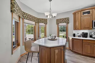 W162N5533 Westwind Dr, Menomonee Falls, WI 53051 - Photo 14