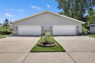 720 Timberline Trail, Hartford, WI 53027 - Photo 24