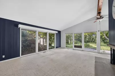 4435  Glenway St, Wauwatosa, WI 53225 - Photo 16
