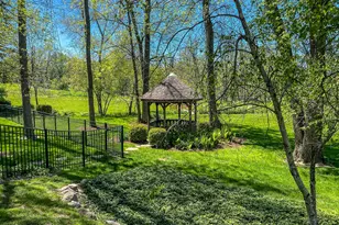 2005 Derrin Ln, Brookfield, WI 53045 - Photo 54