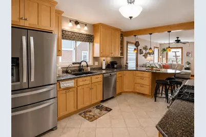 2405  Erie St, Racine, WI 53402 - Photo 14