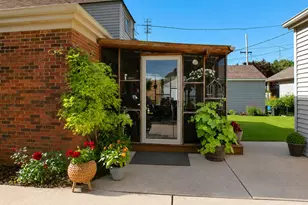 2405 Erie St, Racine, WI 53402 - Photo 34
