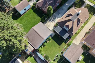 2405 Erie St, Racine, WI 53402 - Photo 6