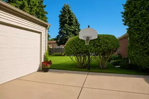 2405 Erie St, Racine, WI 53402 - Photo 32