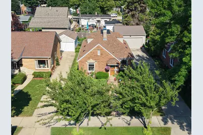 2405  Erie St, Racine, WI 53402 - Photo 4
