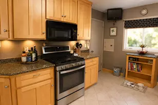 2405 Erie St, Racine, WI 53402 - Photo 12