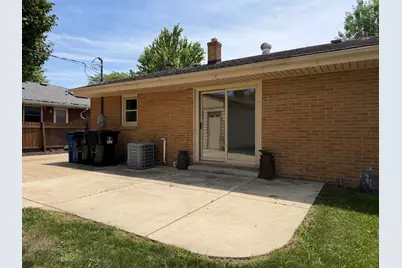 1010  Shorecrest Dr, Racine, WI 53402 - Photo 14
