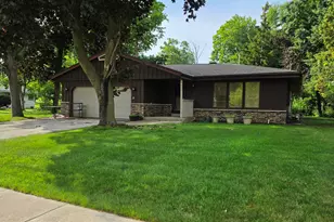 3415 W Cold Spring Rd, Greenfield, WI 53221 - Photo 16