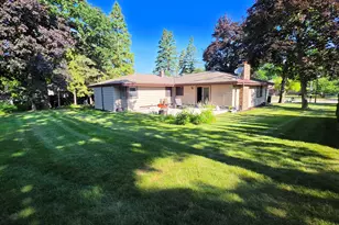 3415 W Cold Spring Rd, Greenfield, WI 53221 - Photo 14