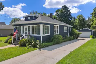 419 W Geneva St, Williams Bay, WI 53191 - Photo 8