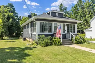 419 W Geneva St, Williams Bay, WI 53191 - Photo 1