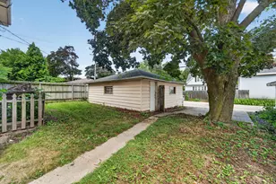 8624 W Hampton Ave, Milwaukee, WI 53225 - Photo 20