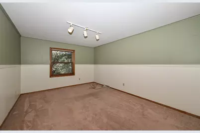 14325 W Lincoln Ave, New Berlin, WI 53151 - Photo 28