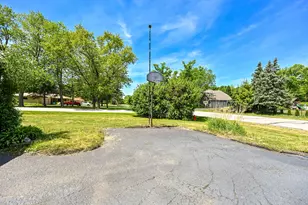 14325 W Lincoln Ave, New Berlin, WI 53151 - Photo 32