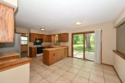 14325 W Lincoln Ave, New Berlin, WI 53151 - Photo 16