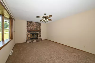 14325 W Lincoln Ave, New Berlin, WI 53151 - Photo 20