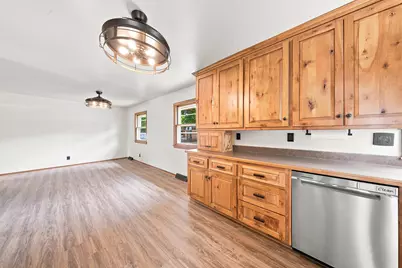 5782 S New York Ave, Cudahy, WI 53110 - Photo 12