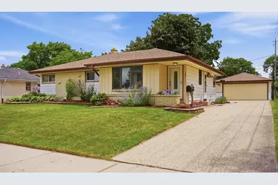 5782 S New York Ave, Cudahy, WI 53110 - Photo 2