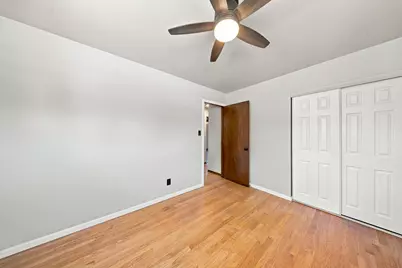 5782 S New York Ave, Cudahy, WI 53110 - Photo 20