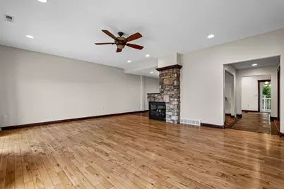 1312  Sunset Ct, La Crosse, WI 54601 - Photo 6
