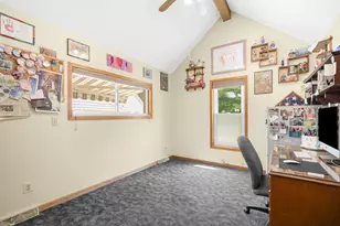 149 Hickory Dr, Delafield, WI 53018 - Photo 28