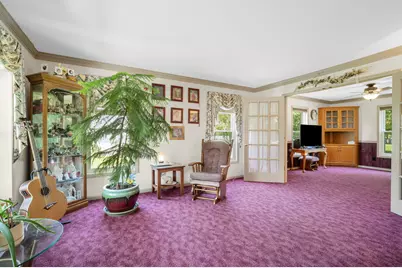 149  Hickory Dr, Delafield, WI 53018 - Photo 4