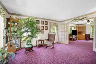 149 Hickory Dr, Delafield, WI 53018 - Photo 4