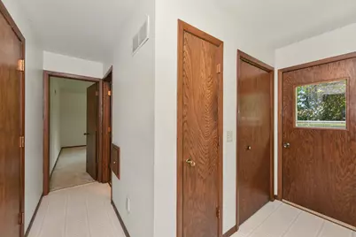 1075 S Silverbrook Dr, West Bend, WI 53095 - Photo 12