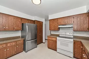 1075 S Silverbrook Dr, West Bend, WI 53095 - Photo 10