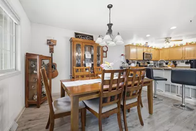 183  Pine Ridge Ct, Mishicot, WI 54228 - Photo 4