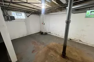 2469 N 46th St, Milwaukee, WI 53210 - Photo 20