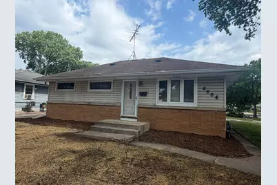 6204 W Thurston Ave, Milwaukee, WI 53218 - Photo 2