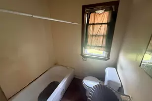 6204 W Thurston Ave, Milwaukee, WI 53218 - Photo 8