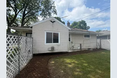 6204 W Thurston Ave, Milwaukee, WI 53218 - Photo 4